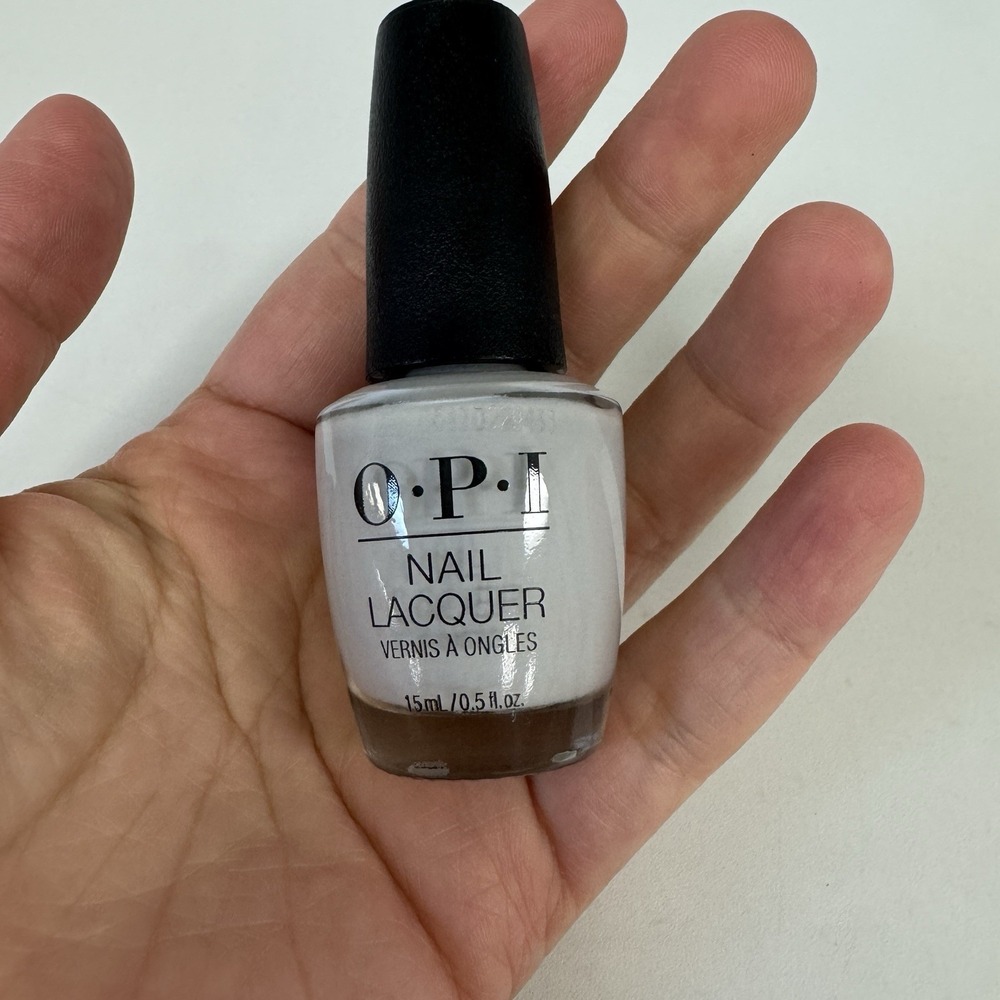 OPI I Cannoli Wear OPI Nail Lacquer 0.5oz 15 ml White Venice Collection NLV32